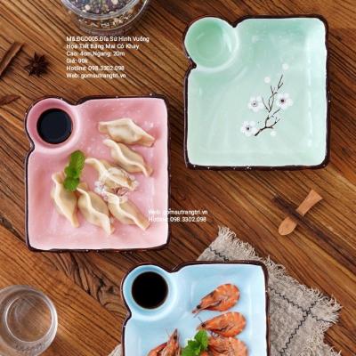 ĐĨA SỨ HÌNH VUÔNG HỌA TIẾT BĂNG MAI CÓ KHAY